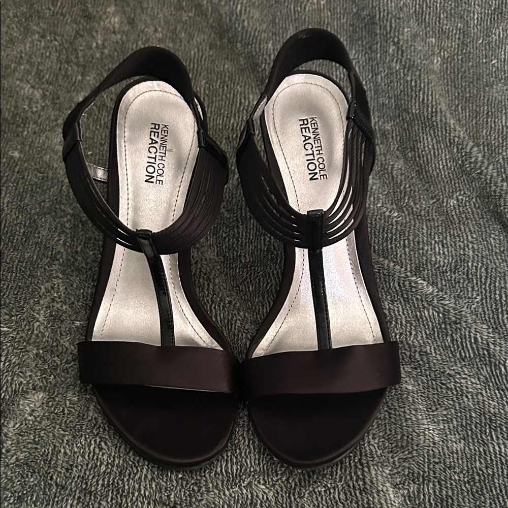 Kenneth Cole Reaction Dark Brown Heels